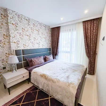 Apartment Near The Sea In Konak Terrace *